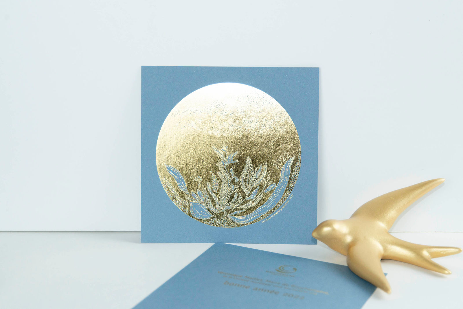 carte-de-voeux-dorure-papier-bleu-01