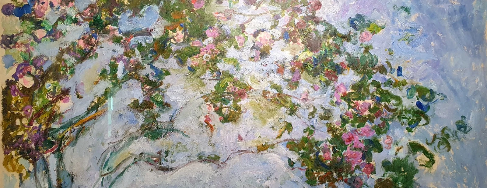 peinture de rosier vert et rose dans le ciel bleu